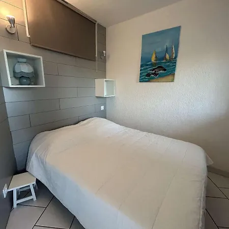 2 Pieces Cabine, Piscine, Parking, 5 Couchages - Port Camargue - Fr-1-250-234 Apartament