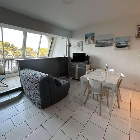 Familial Avec Piscine Et Parking A Port Camargue - Fr-1-250-234 *