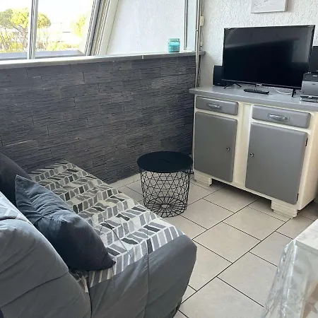 2 Pieces Cabine, Piscine, Parking, 5 Couchages - Port Camargue - Fr-1-250-234 Apartament *