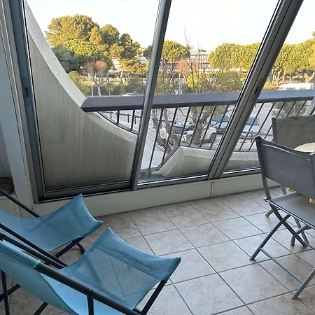 Apartment Familial Avec Piscine Et Parking A Port Camargue - Fr-1-250-234 Le Grau-du-Roi