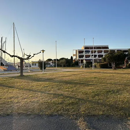 2 Pieces Cabine, Piscine, Parking, 5 Couchages - Port Camargue - Fr-1-250-234 Apartament Le Grau-du-Roi