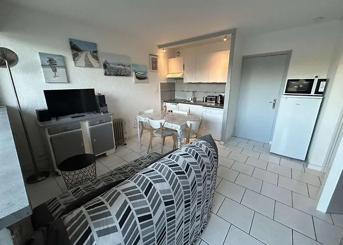 Familial Avec Piscine Et Parking A Port Camargue - Fr-1-250-234