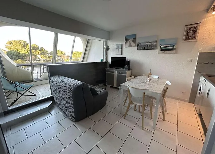 Familial Avec Piscine Et Parking A Port Camargue - Fr-1-250-234 *