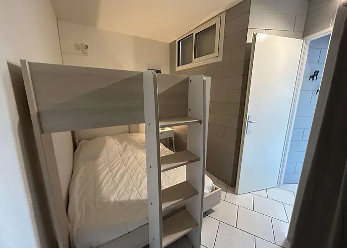 Familial Avec Piscine Et Parking A Port Camargue - Fr-1-250-234