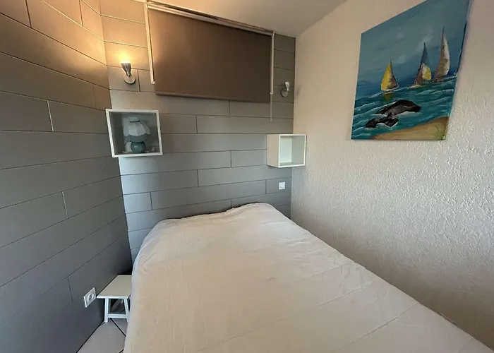 Familial Avec Piscine Et Parking A Port Camargue - Fr-1-250-234
