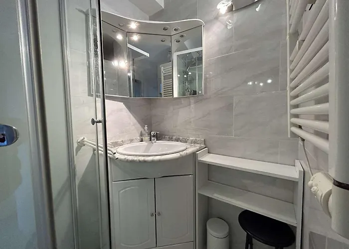 Familial Avec Piscine Et Parking A Port Camargue - Fr-1-250-234 Apartment *